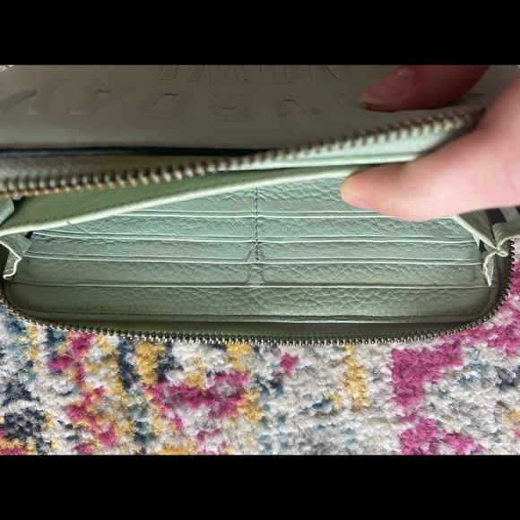 Kate Spade Wallet - Picture 9 of 10